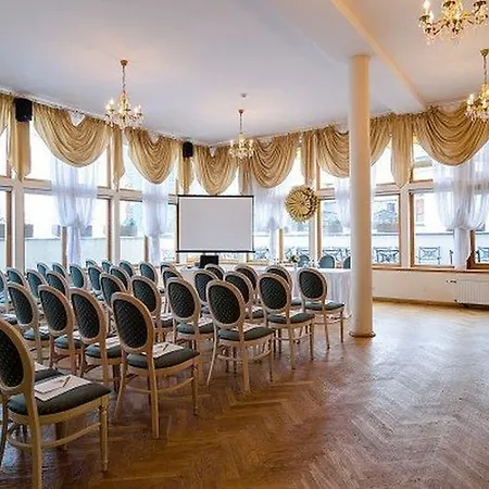 فندق Gutenbergs 4*